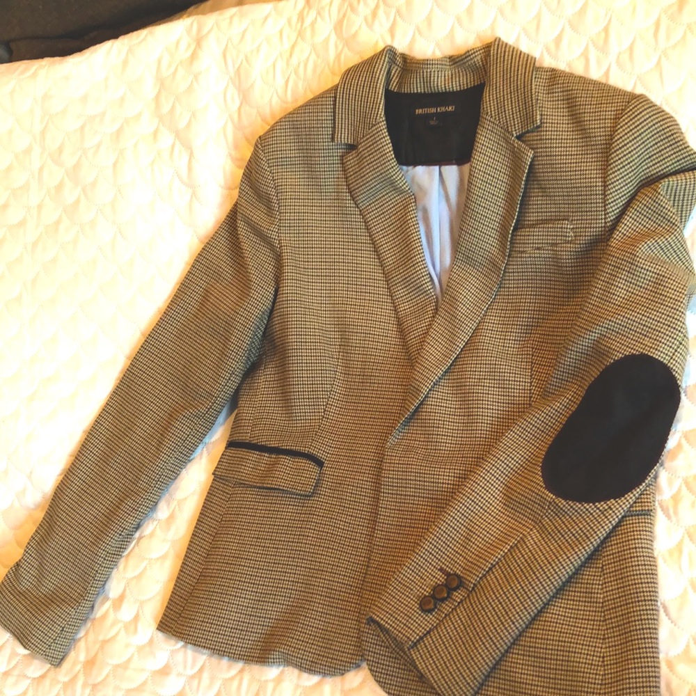 British Khaki brown checkered blazer with elbow patch in size large!